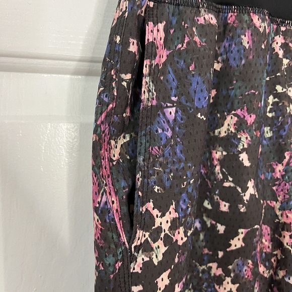 Lululemon Womens Om Pant Floral Black Multi Fold Over Waist Jogger Pant Sz 4 - Picture 7 of 10